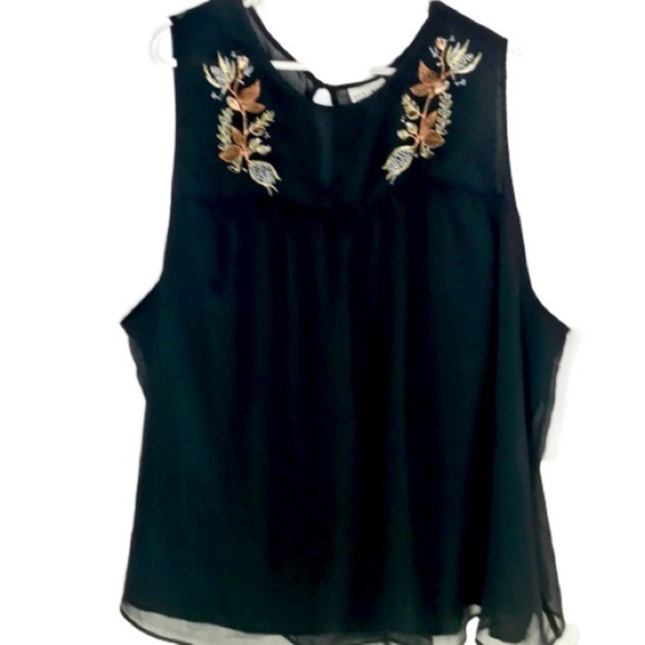 NWT Ava & Viv Black Chiffon Embroidered Top 4x - Picture 1 of 5